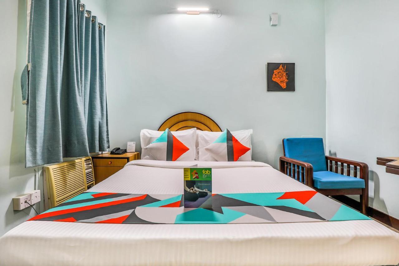 Fabexpress Santhi Inn - Near Promenade Beach Puducherry Exterior foto