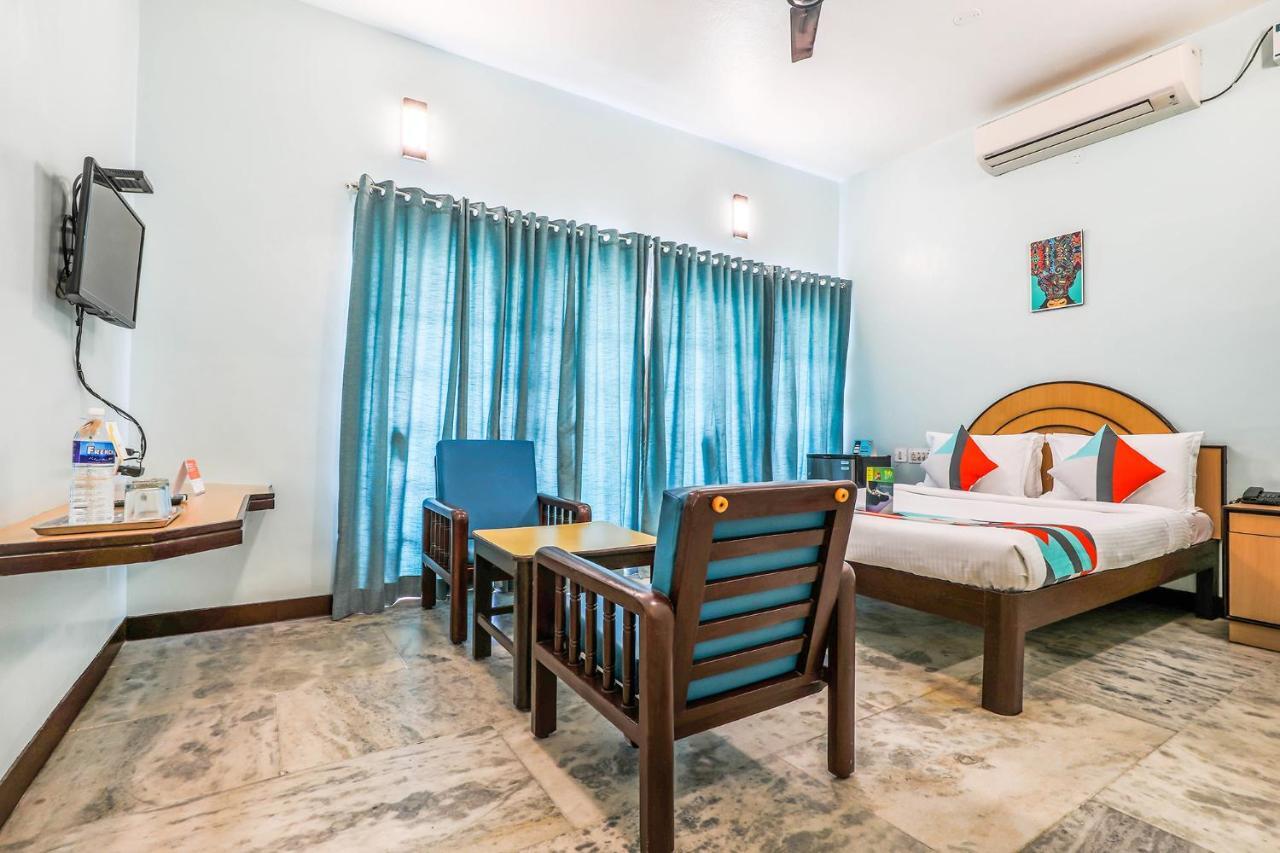 Fabexpress Santhi Inn - Near Promenade Beach Puducherry Exterior foto